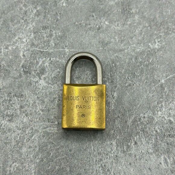 Authentic Vintage Louis Vuitton Brass Lock And Key Bag Charm Padlock #230 - Picture 4 of 13
